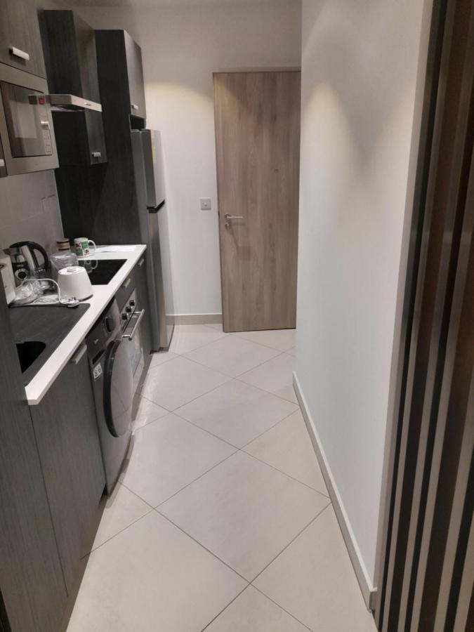 The Lennox D-Plus Apartments Accra Exterior photo